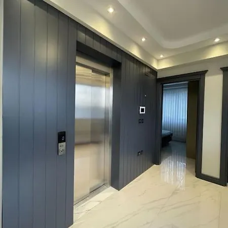 Ξενοδοχείο Btl House *