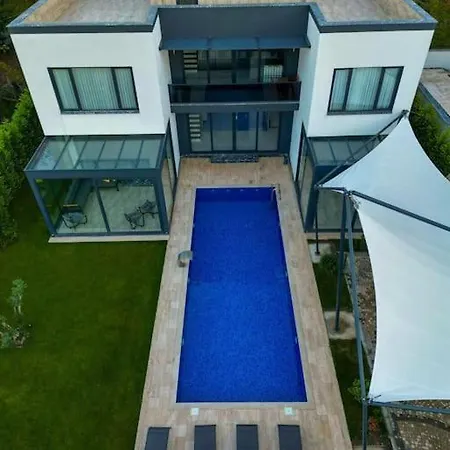 Ξενοδοχείο Btl House *